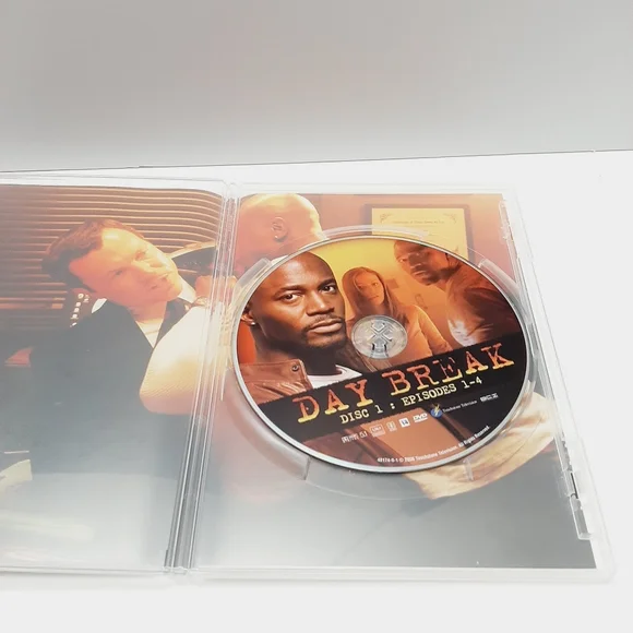 🍒 Daybreak: The Complete Series - Box Set - DVD TV Series - Picture 6 of 11